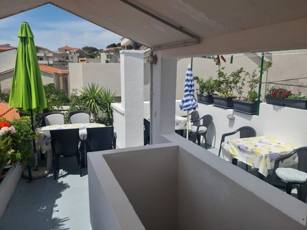 Apartments Knezic Igrane Esterno foto
