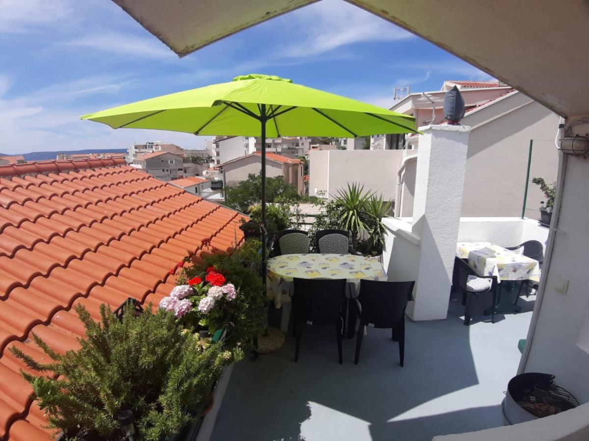 Apartments Knezic Igrane Esterno foto