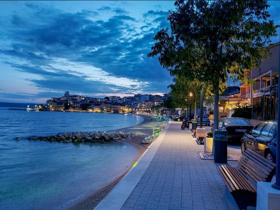 Apartments Knezic Igrane Esterno foto