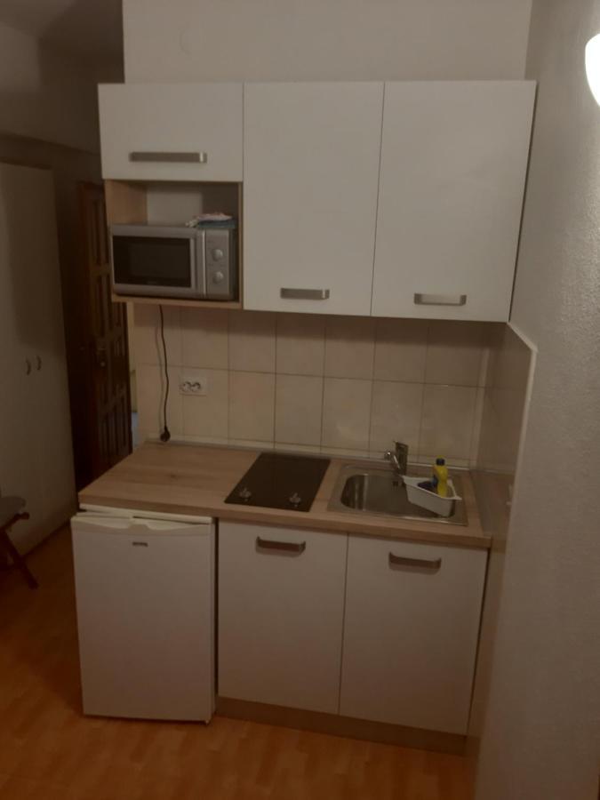 Apartments Knezic Igrane Esterno foto