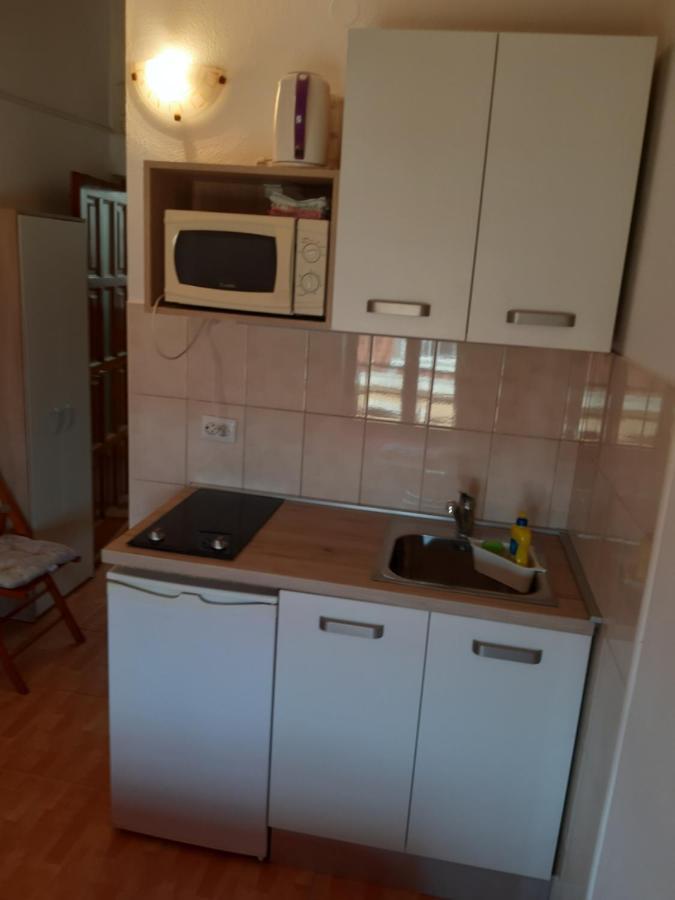 Apartments Knezic Igrane Esterno foto