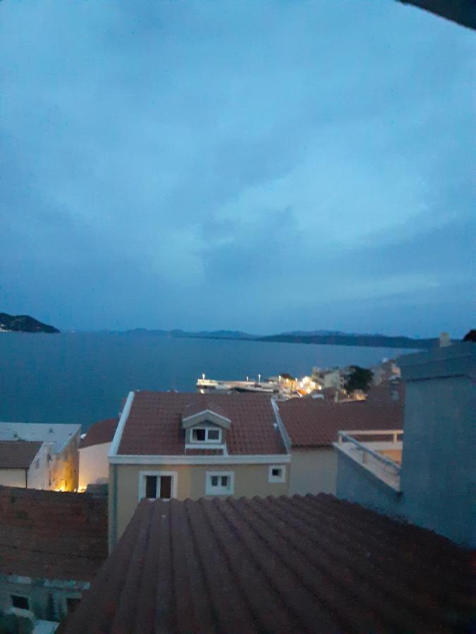 Apartments Knezic Igrane Esterno foto